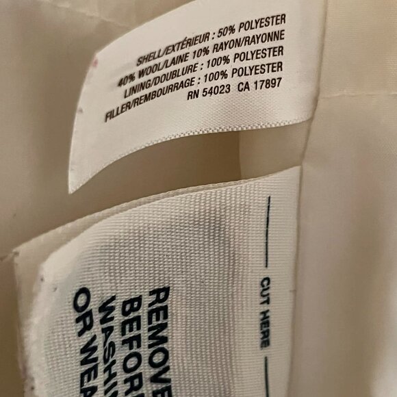 Old Navy Breasted Peacoat for Toddler Girls in Cream size 5T/5A - Picture 3 of 4